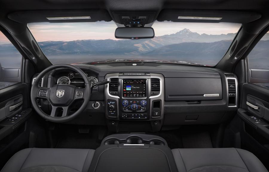 Торпедо Dodge Ram 2500 Power Wagon Crew Cab 2017 года  (фото 5 из 30)